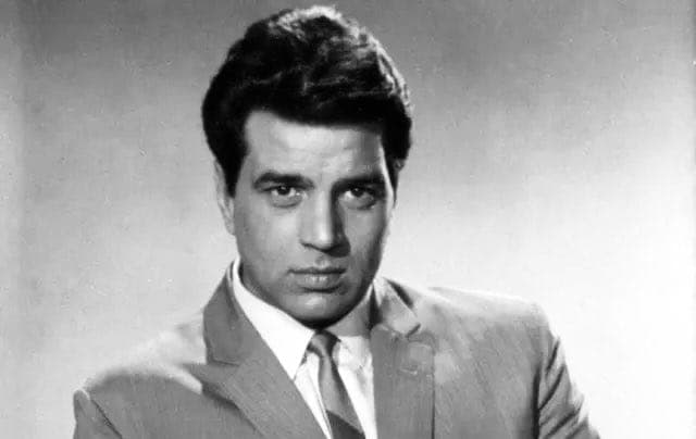 🎬 10 Iconic Dharmendra Performances